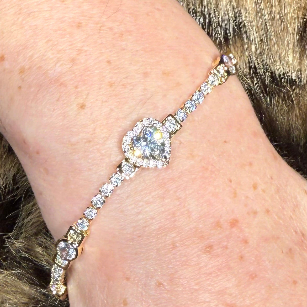Amora Radiant Heart Tennis Bracelet