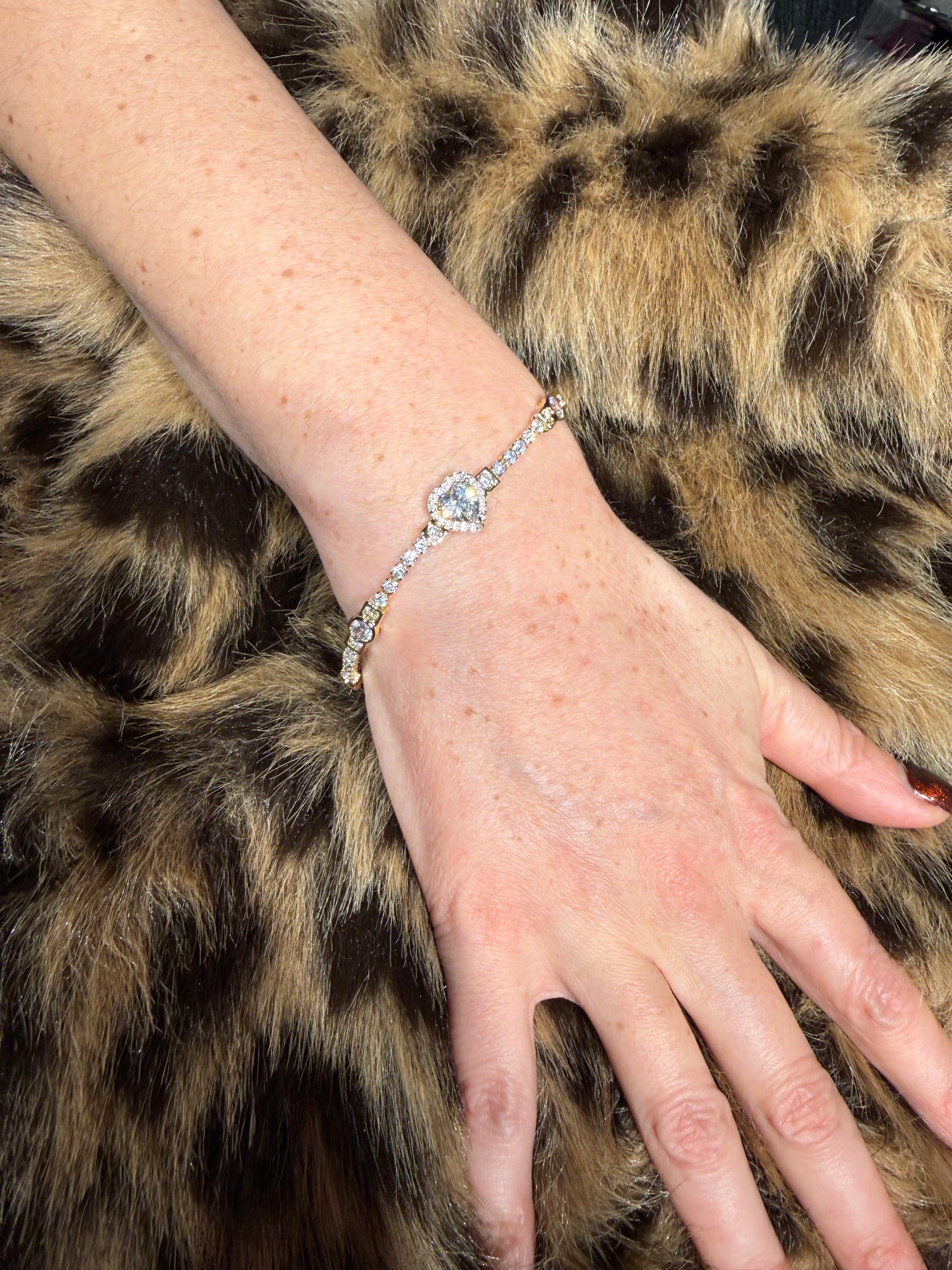 Amora Radiant Heart Tennis Bracelet